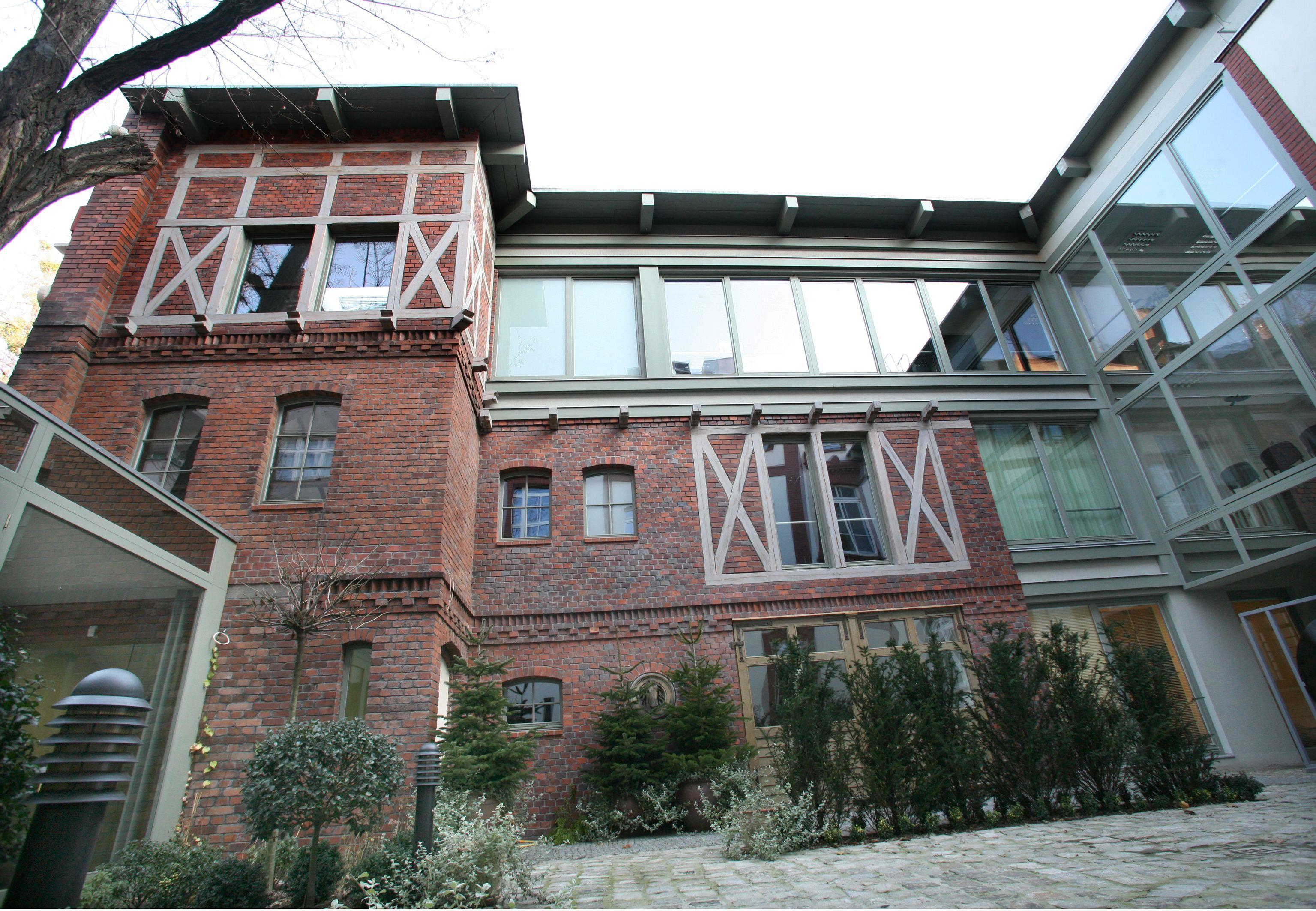 Tak wygląda biurowiec na bazie stajni.jpg