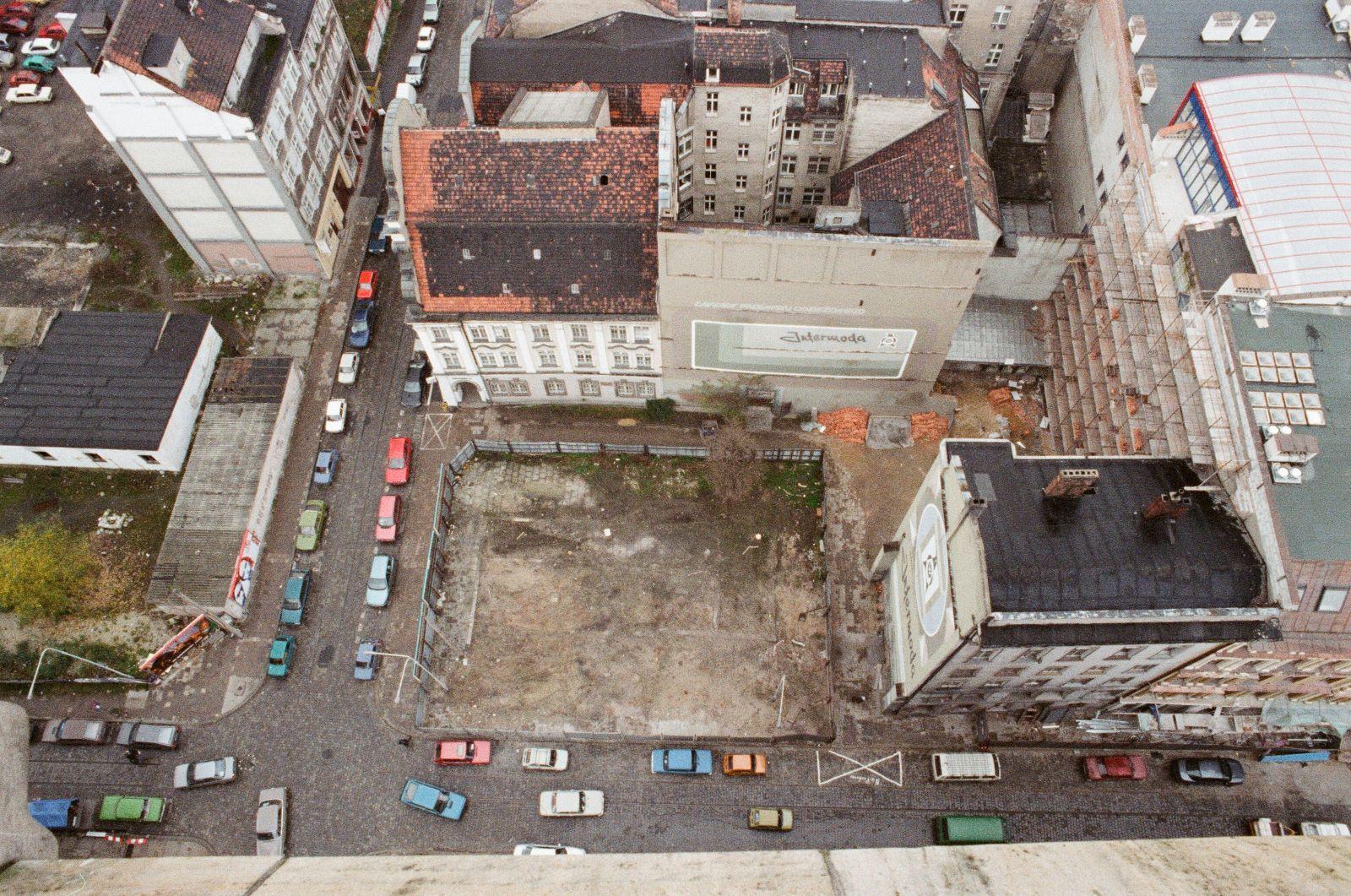 1 Działka na której powstanie biurowiec RBC.jpeg