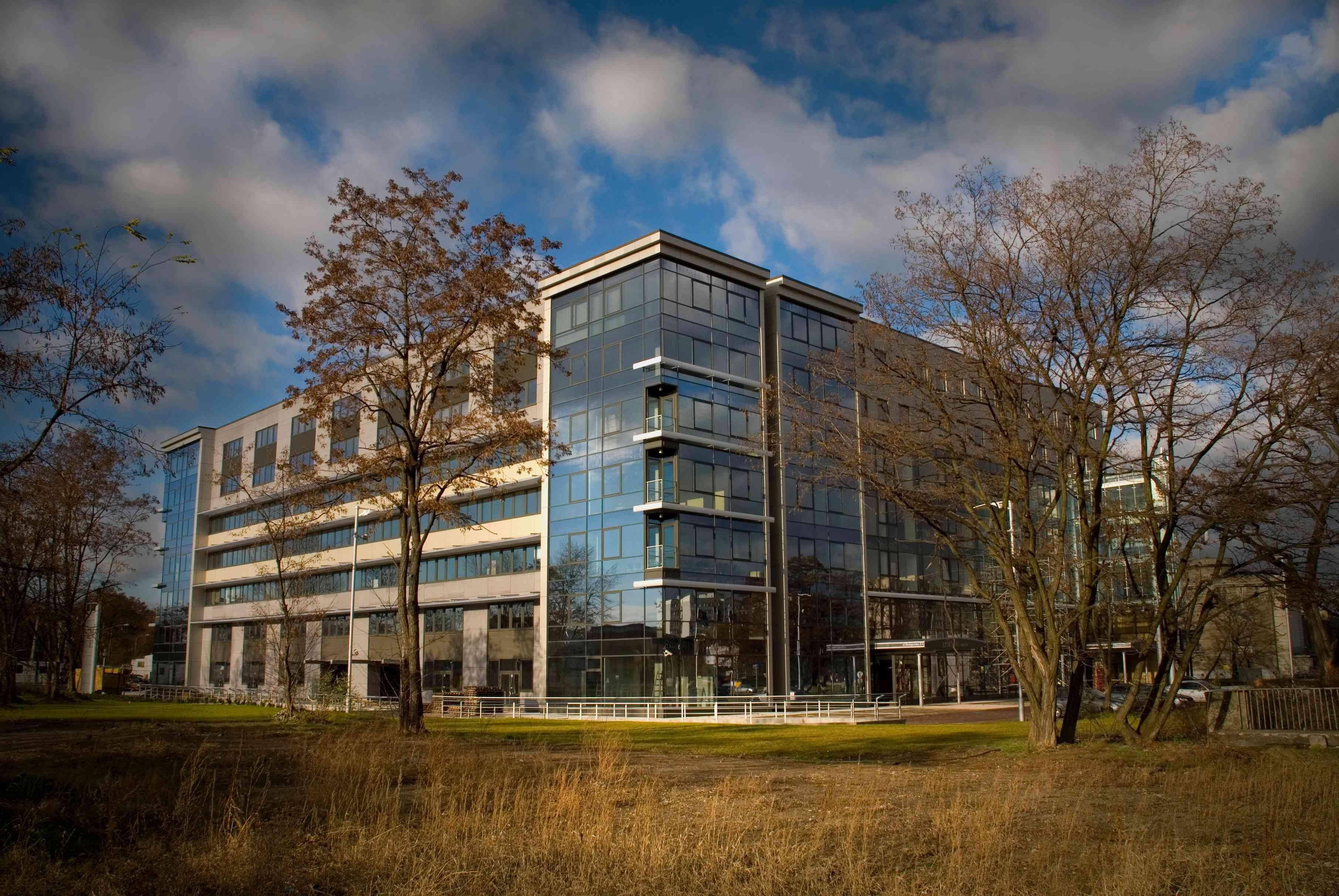 Silver Forum biurowiec projektu SRDK STUDIO.jpeg